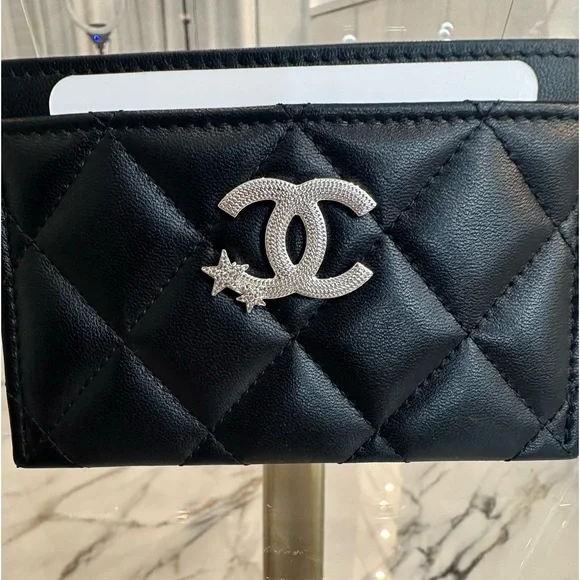 NWT Chanel Cruise Star NEW 2024 Lambskin Cardholder - Picture 3 of 7